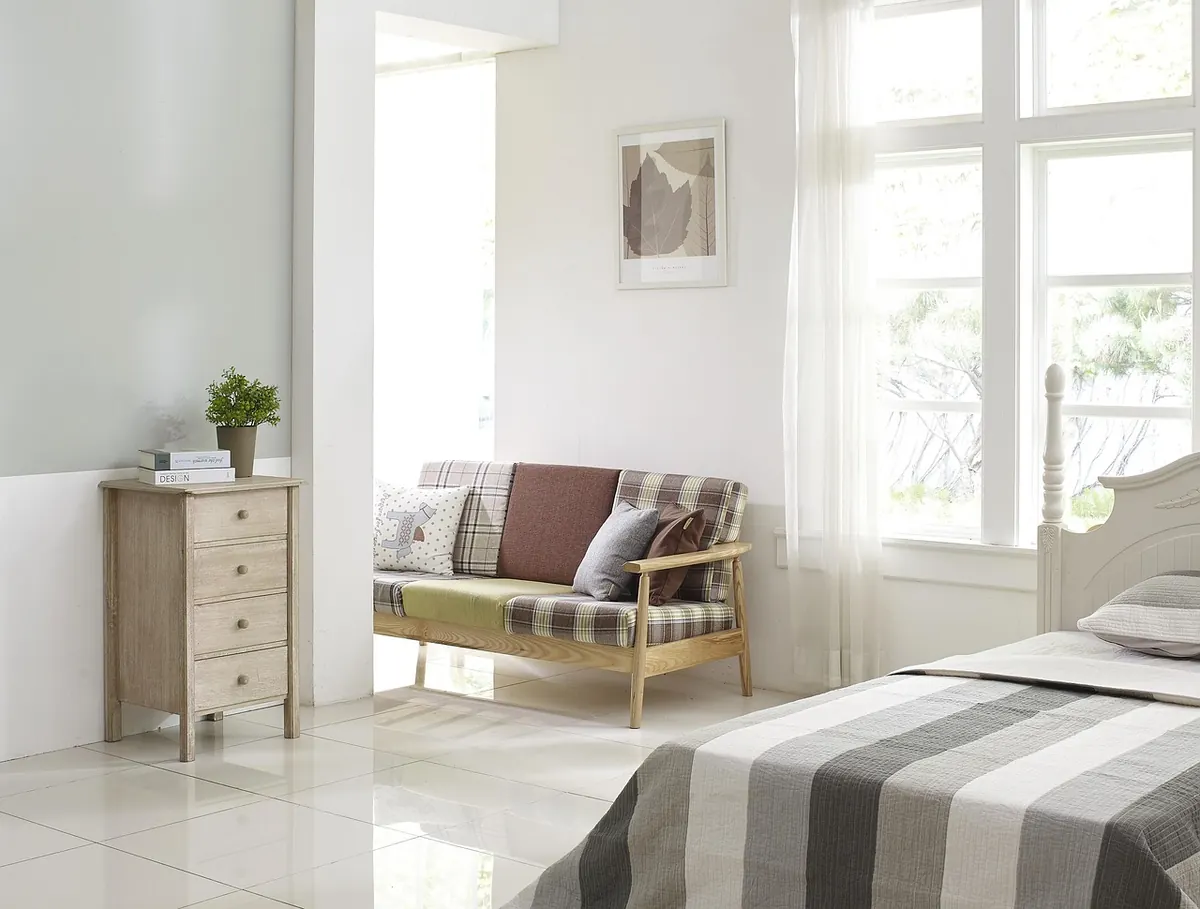 Hostels vs Budget Hotels: A Comparison for UK Travellers